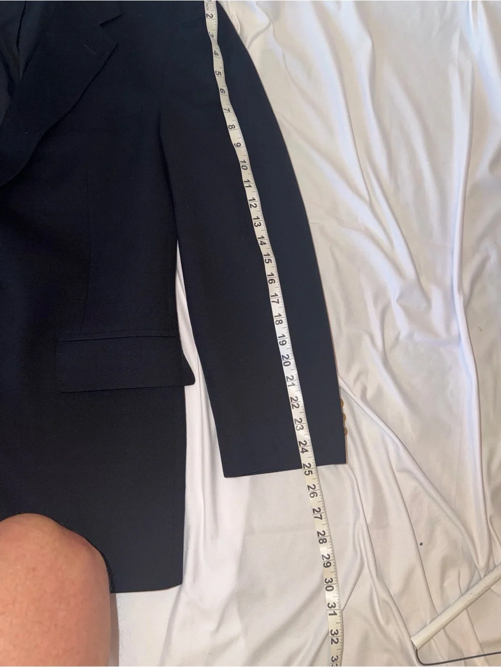 Brooks Brother’s Classic Men's Navy Blazer - Timeless Single-Breasted Jacket